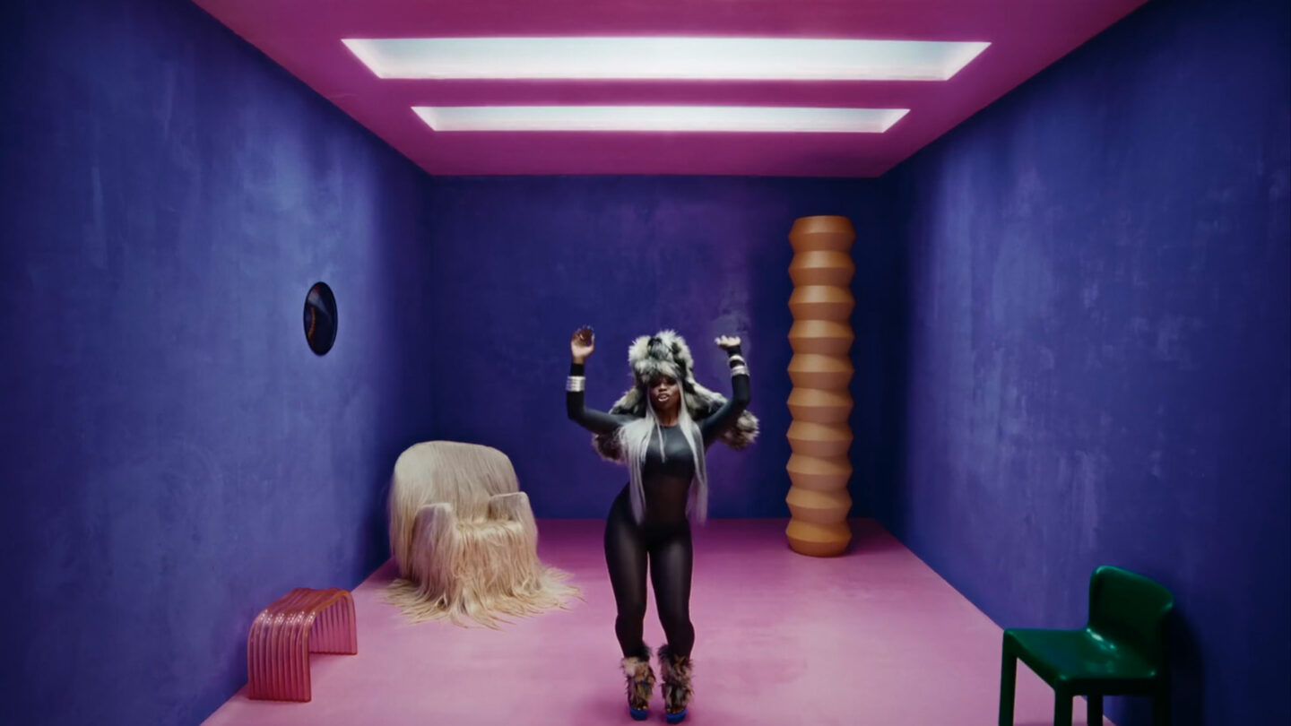 theodora ft. guy2bezbar - pay!